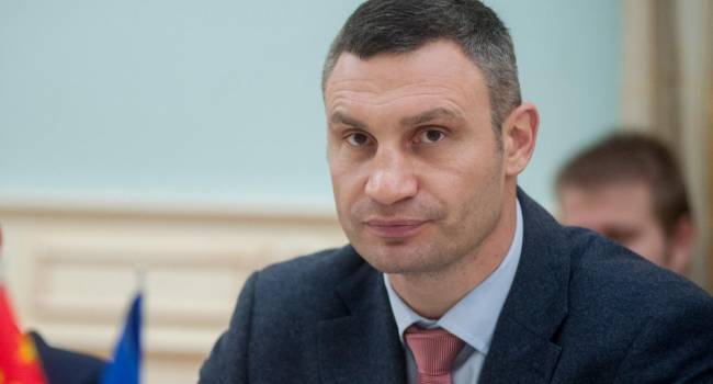 Политолог: Кличко ведет переговоры с Офисом президента о создании коалиции со «слугами народа» в новом Киевсовете