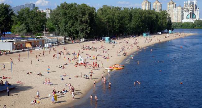 Поспешите искупаться: специалисты предупредили об ухудшении качества воды в Днепре