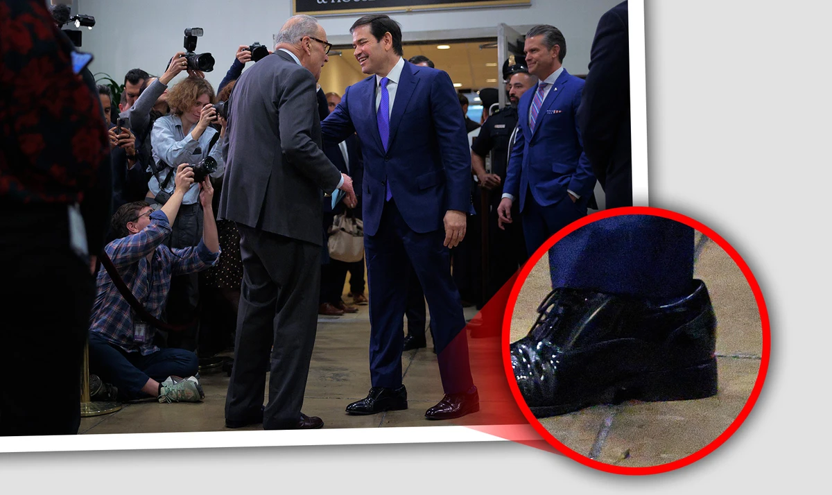 Брифинг по действиям в Венесуэле, на котором фотографы запечатлели слишком большие ботинки Марко Рубио. Вашингтон, 7 января 2026 года