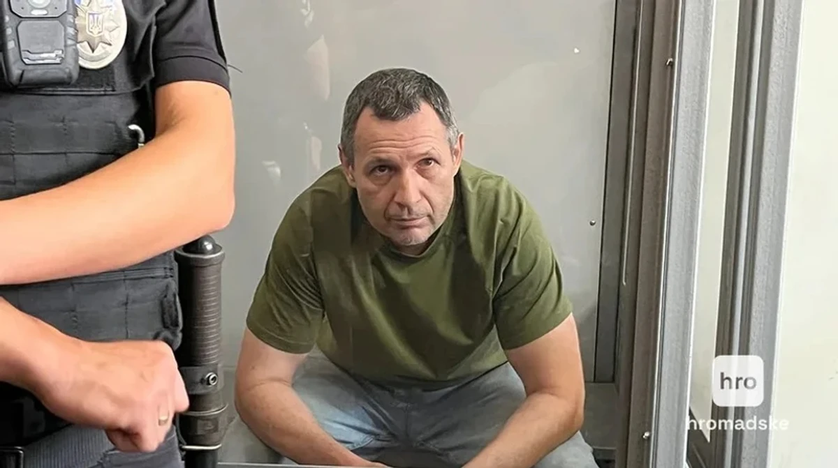 ПОДОЗРЕВАЕМЫЙ В УБИЙСТВЕ ЮНОШИ МИХАИЛ СЦЕЛЬНИКОВ НА СУДЕ. ФОТО HROMADSKE